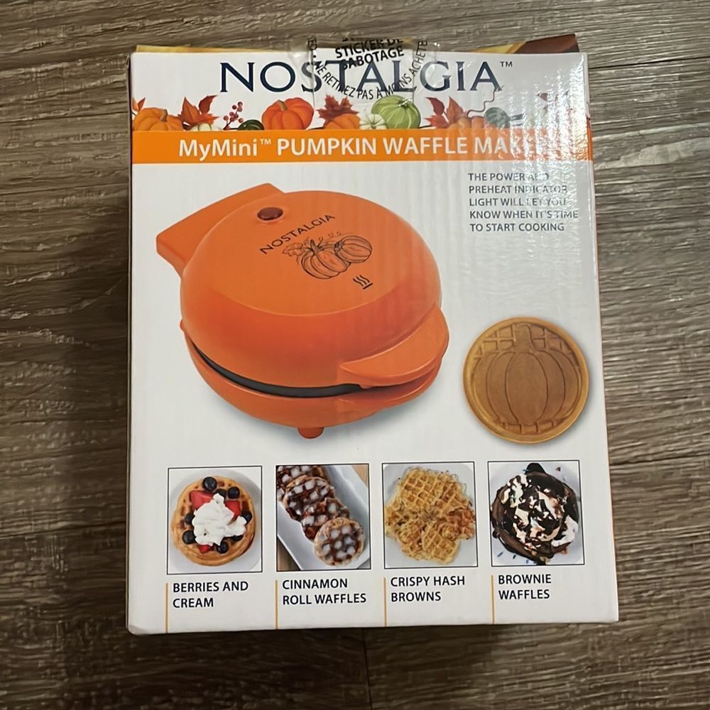 Nostalgia Pumpkin waffle maker (Mini) - Picture 5 of 6